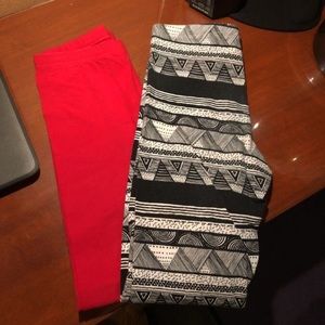 2pairs of American Apparel leggings